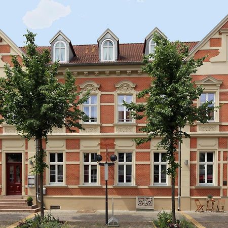 Gut Hotel Stadt Beelitz Bagian luar foto