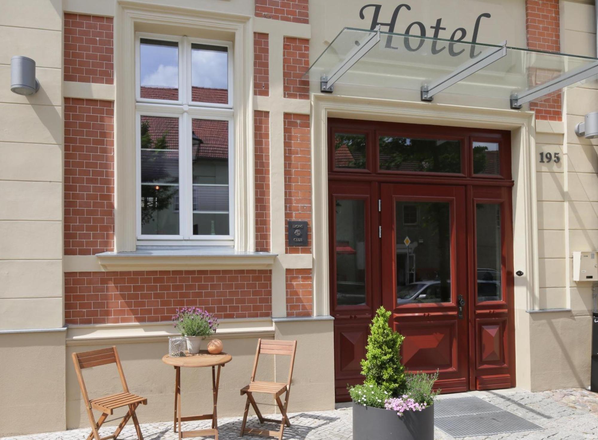 Gut Hotel Stadt Beelitz Bagian luar foto