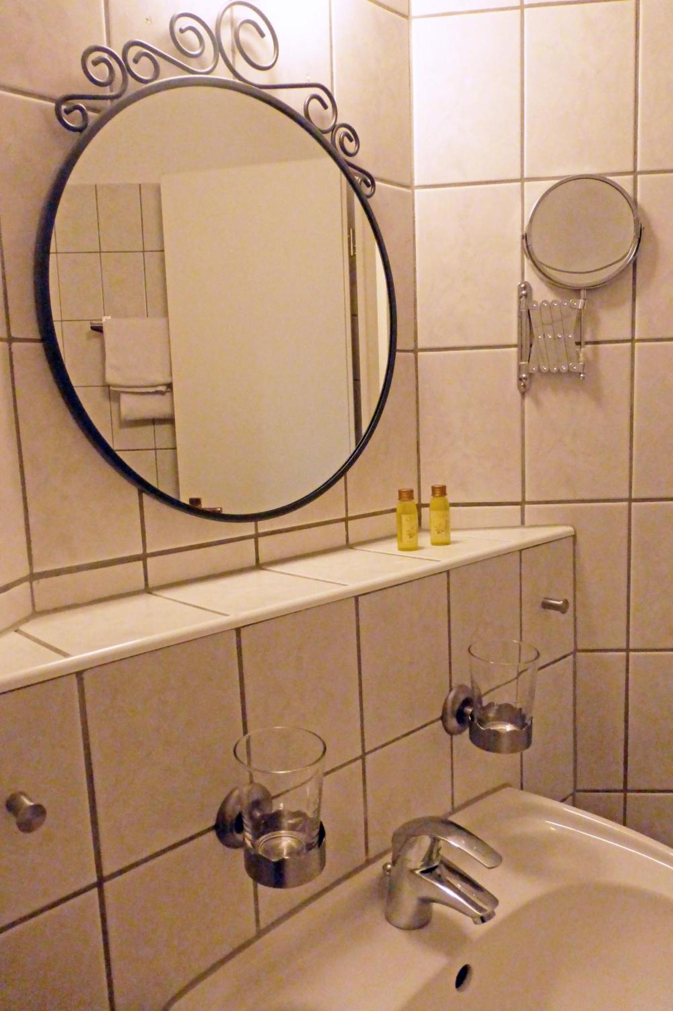Gut Hotel Stadt Beelitz Ruang foto